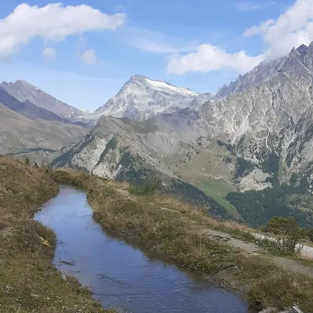 Signorile Con Giardino Vakantiehuis Aosta