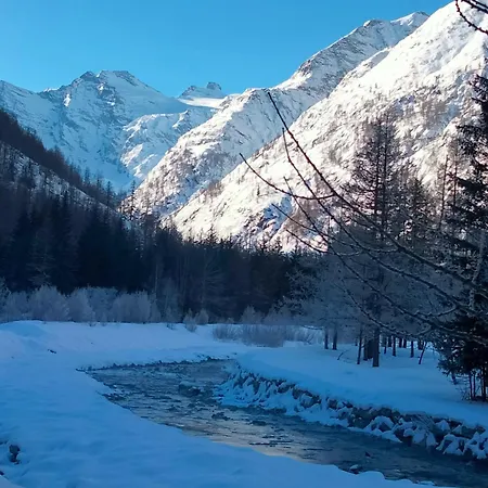 펜션 Signorile Con Giardino *