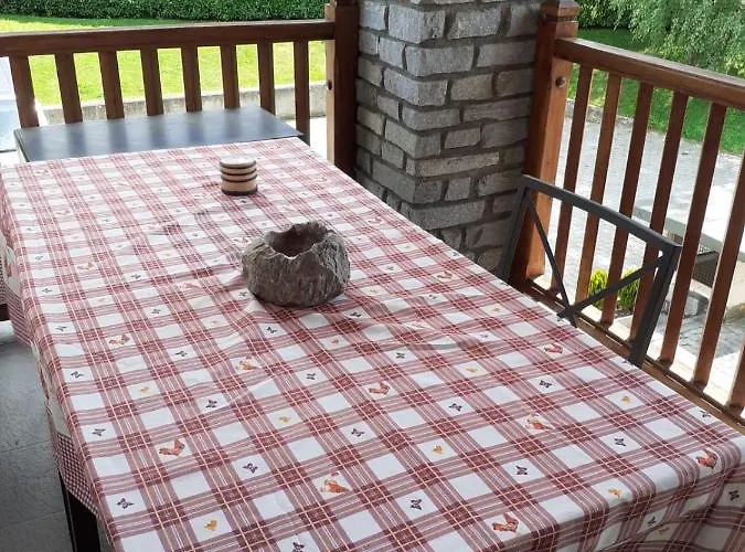 Signorile Con Giardino Аоста